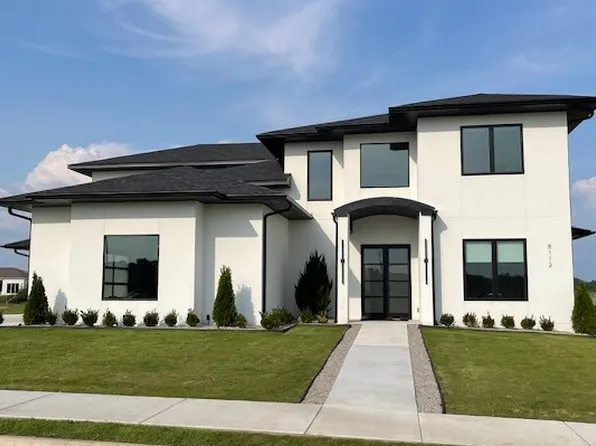 8112 W Isleworth Ct, Rogers, AR 72758