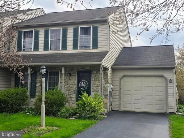 4044 Green Park Dr, Mount Joy, PA 17552