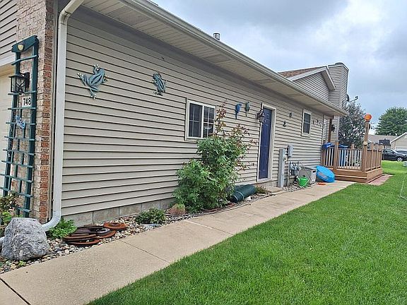 2nd image of 738 N Jackson Ave