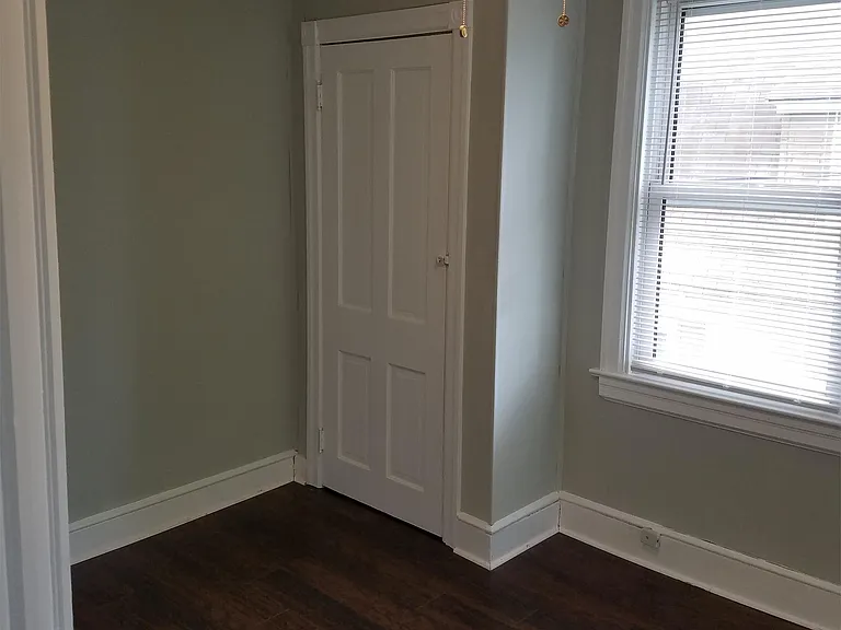420 Ash St — Photo 9