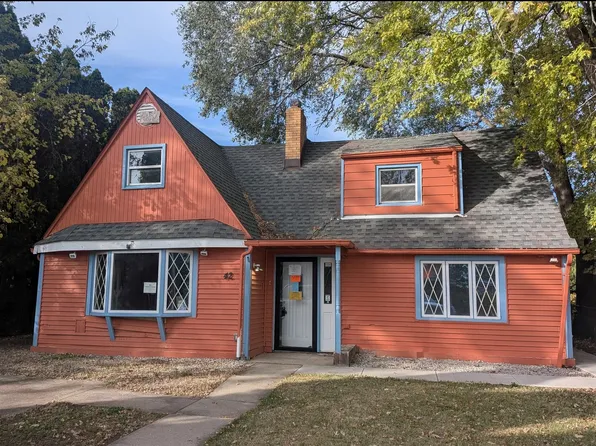 42 Rushmore Rd, Fox Lake, IL 60020