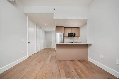 262 9th St Photo 1