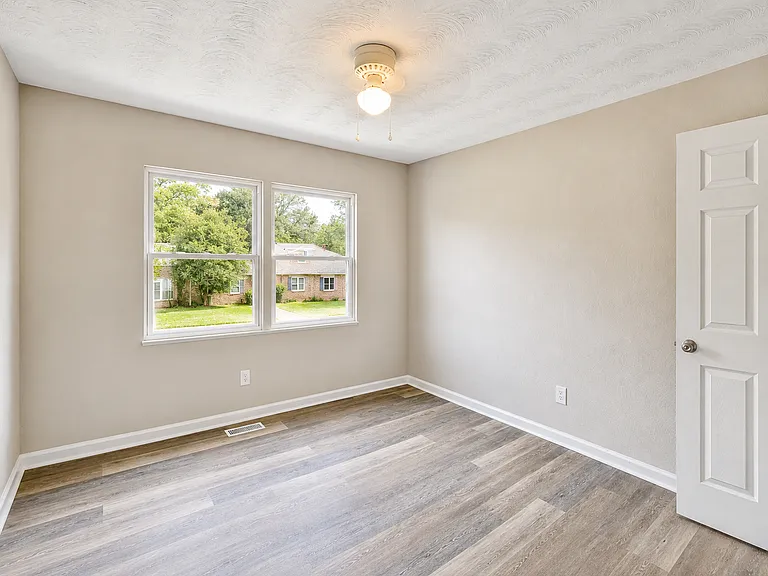 4021 Sloop Trl — Photo 23