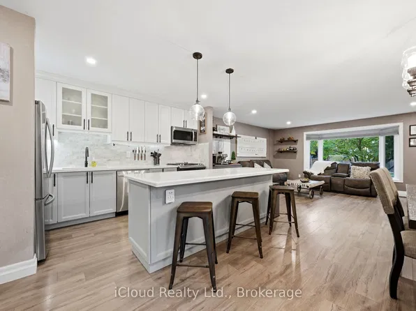 2324 Coldstream Dr, Burlington, ON L7P 3T3