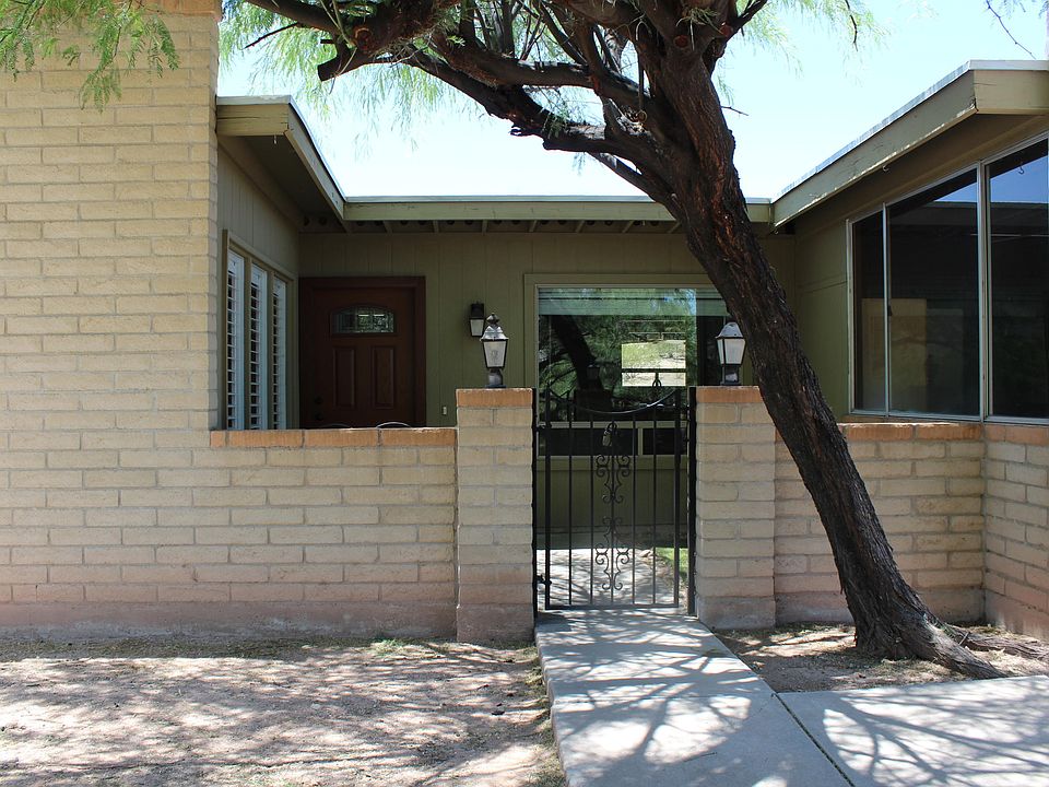 1st image of 2541 N Calle Noche