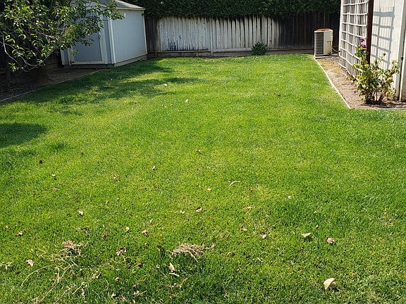 3rd image of 1130 Lynhurst Ct