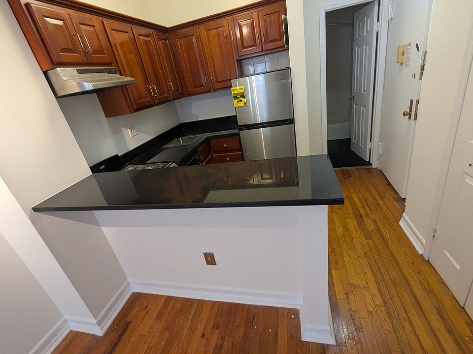 1st image of 906 Amsterdam Ave APT 2D