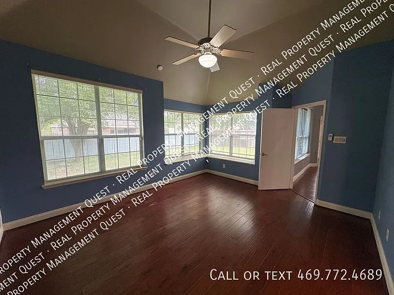 2336 Timbercreek Dr — Photo 8