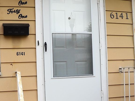 3rd image of 6141 Noble Ave