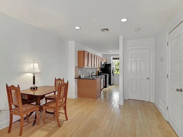 15 Magnolia Ave #1 — Photo 10