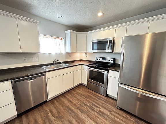 5th image of 1808-1810 Gold Ave SE #C