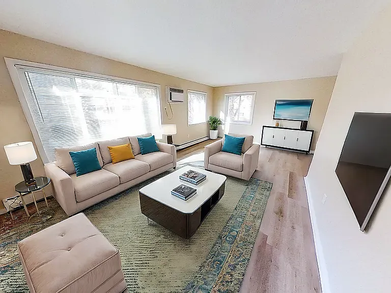 Building Photo - 721 Cedarwood