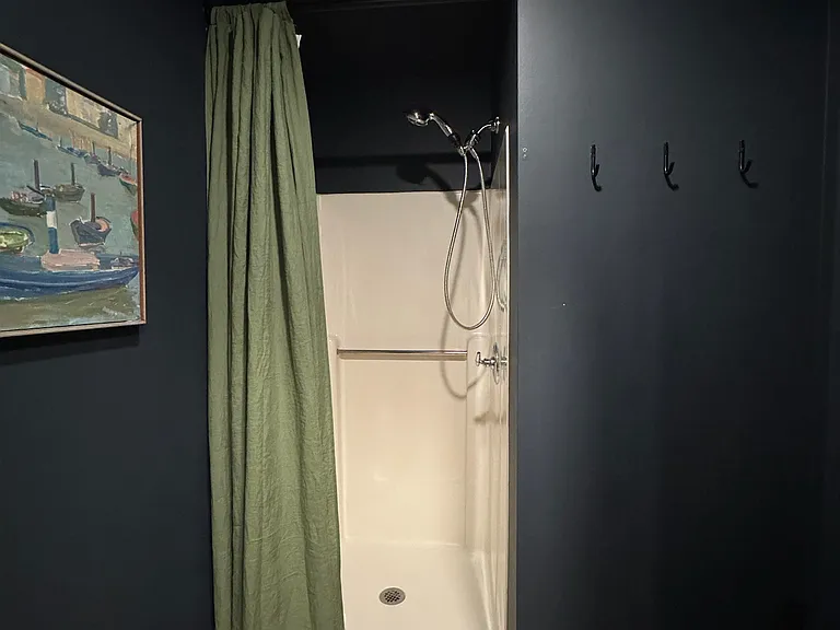 40 College St #207 — Photo 27