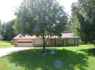 175 E Country Woods Dr, Covington, GA