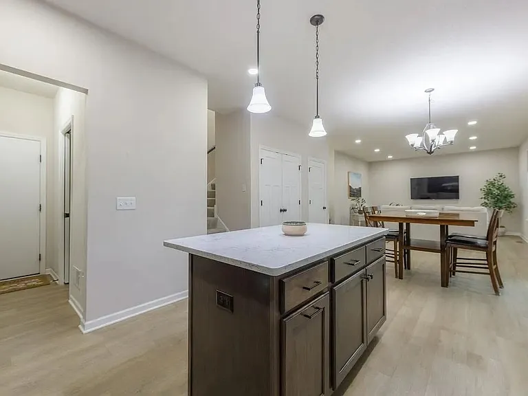 1805X Hartlin Ave — Photo 3