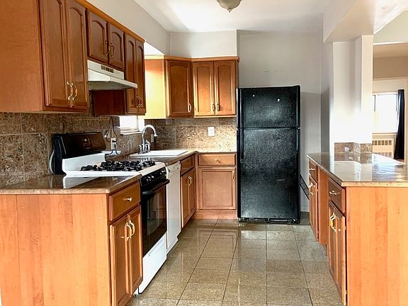 3rd image of 57-57 78th St #3L