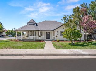 210 W Paul Ave, Clovis, CA 93612