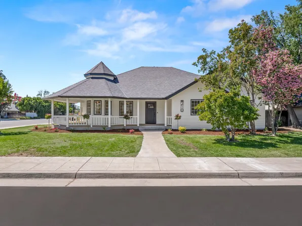 210 W Paul Avenue, Clovis, CA 93612