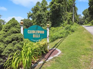 3 Fair Ln, New Fairfield, CT 06812