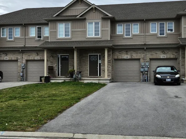 180 Sunflower Pl, Welland, ON L3C 0H9