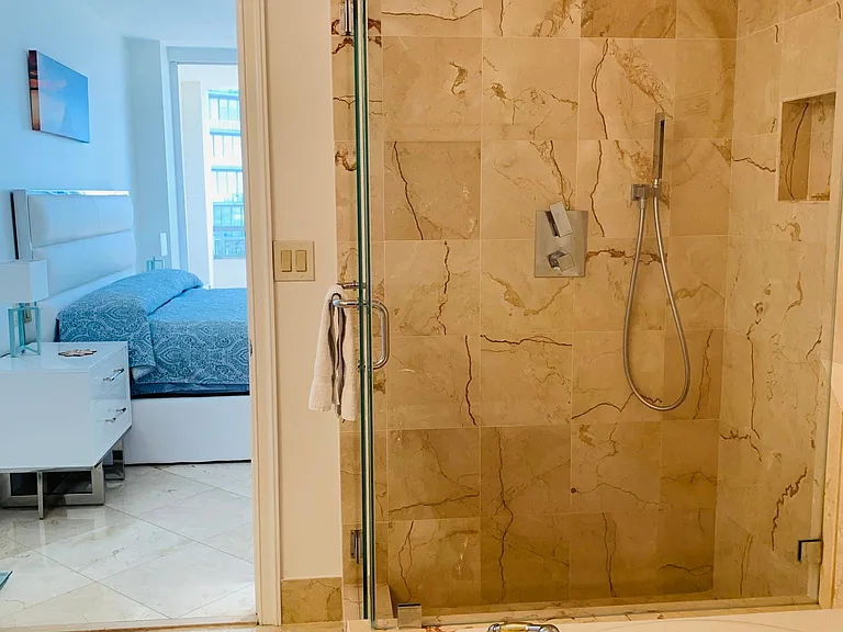3400 SW 27th Ave #1001 — Photo 42