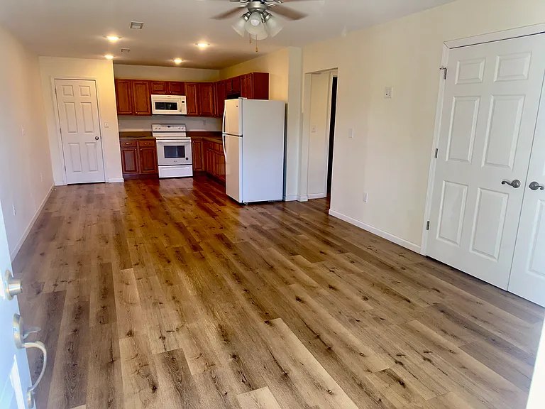 210 Mayfield Dr #A — Photo 4