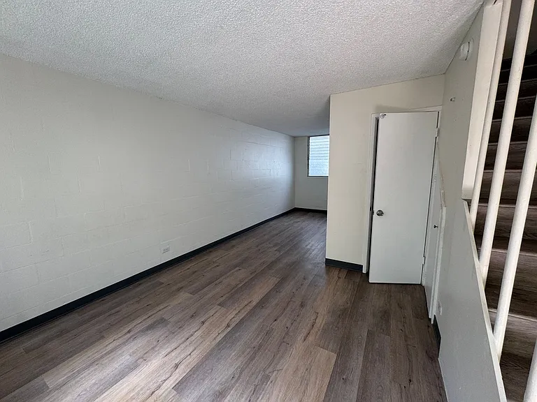 1623 Liholiho St #1-12 — Photo 2