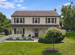495 Ridge Ln, Springfield, PA 19064