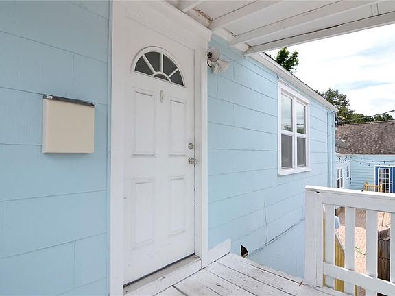 3rd image of 2649 Dartmouth Ave N #1/2