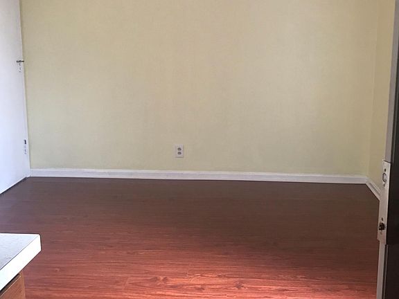 2nd image of 1423 Jeanette Ave
