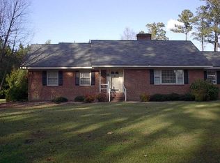 611 Fenner St, Scotland Neck, NC 27874