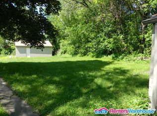 5283 Meredith Dr, Des Moines, IA 50310