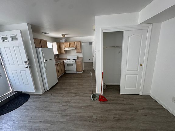4th image of 15 Chesterfield Ln #1