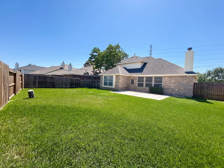 4320 Blossomwood Dr — Photo 17
