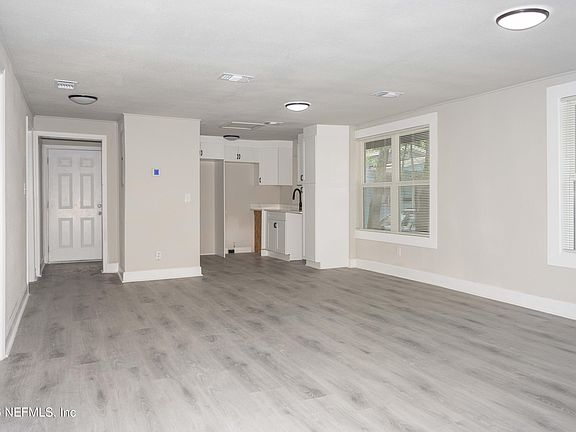 5th image of 1350 W 19TH Street