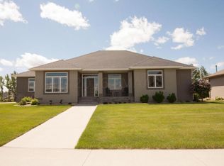 6504 45th Ave S, Fargo, ND 58104