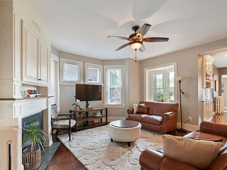 104 Rochelle Ave — Photo 25
