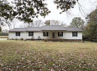 1401 Hobby Ln, Lewisburg, TN 37091