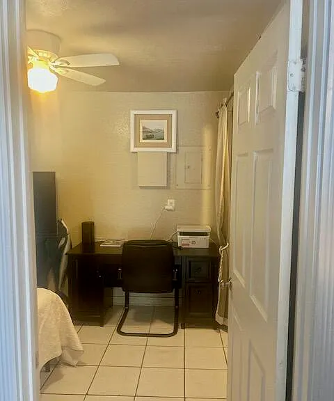 727 Penn St #2 — Photo 13