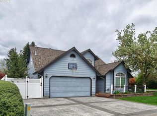 34385 NE Sunset Loop, Scappoose, OR 97056