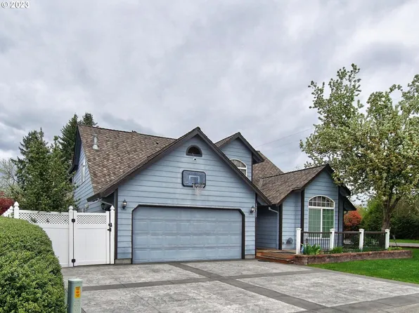 34385 NE Sunset Loop, Scappoose, OR 97056