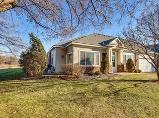 5791 Prairie Ridge Dr, Shoreview, MN 55126