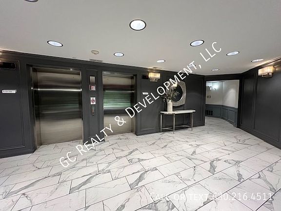 5th image of 855 E 22nd St APT 213
