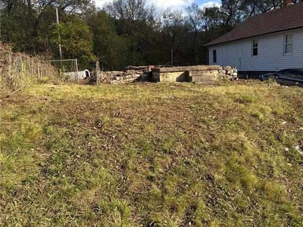 5709 Jackson Ave, Kansas City, MO 64130