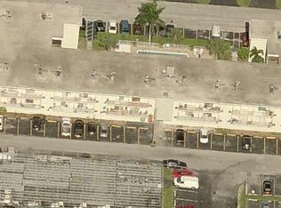 220 NE 1st Ave, Hallandale Beach, FL 33009