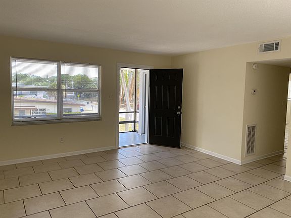 5th image of 106 S Fredrica Ave