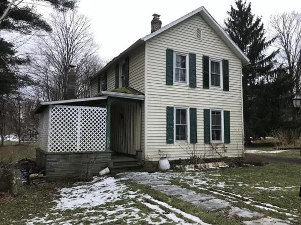 11 Grove St, Windsor, NY 13865