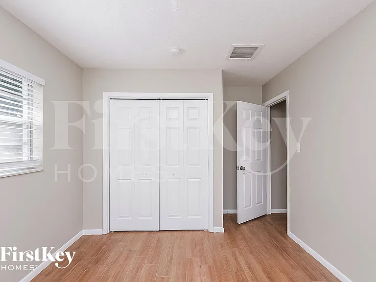 2210 Boxwood Way — Photo 12
