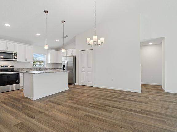 3rd image of 118 Beachway Dr