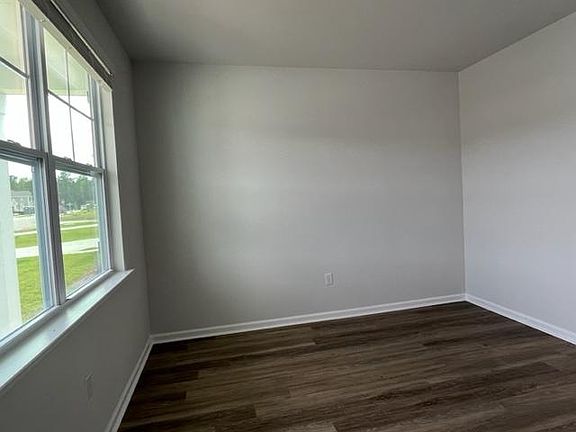 4th image of 228 Sanctuary Dr